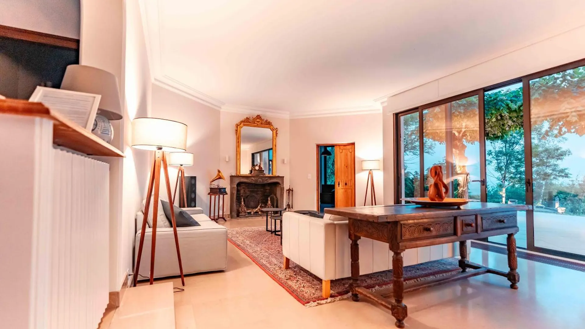 Le Mas Du Roulier, Villa Provencale Chic, 320M2 Au Calme Avec Vue 180 Sur Puy De Dome Thiers