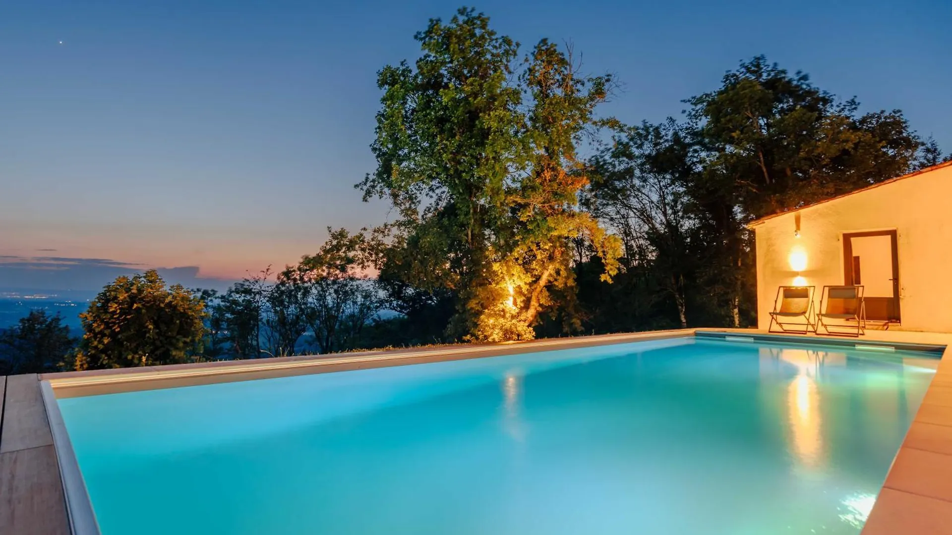 Le Mas Du Roulier, Villa Provencale Chic, 320M2 Au Calme Avec Vue 180 Sur Puy De Dome Thiers France