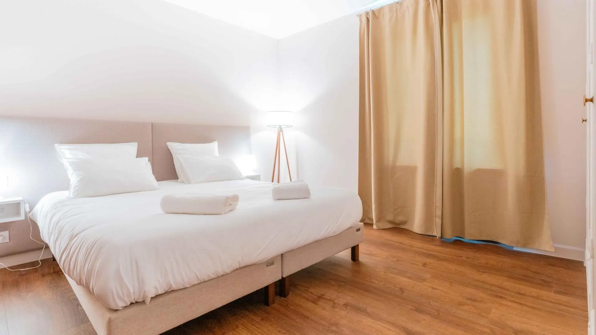 Le Mas Du Roulier, Villa Provencale Chic, 320M2 Au Calme Avec Vue 180 Sur Puy De Dome Thiers