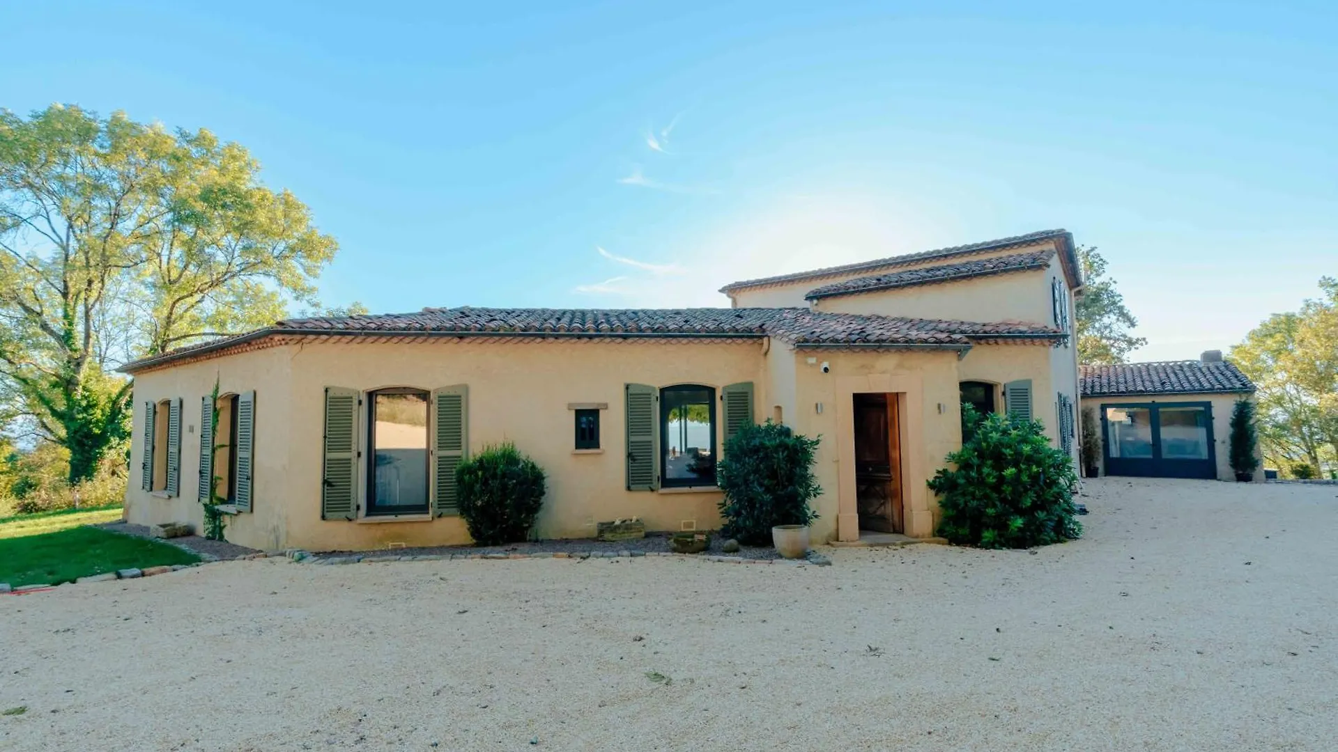 Le Mas Du Roulier, Villa Provencale Chic, 320M2 Au Calme Avec Vue 180 Sur Puy De Dome Thiers