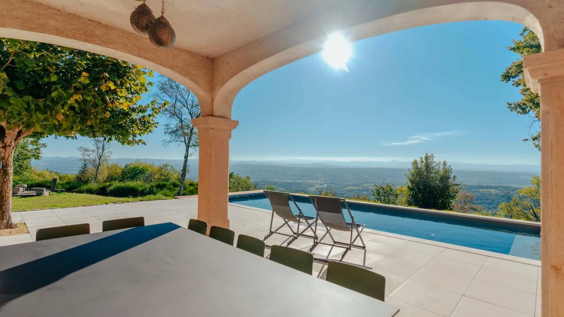 Le Mas Du Roulier, Villa Provencale Chic, 320M2 Au Calme Avec Vue 180 Sur Puy De Dome Thiers