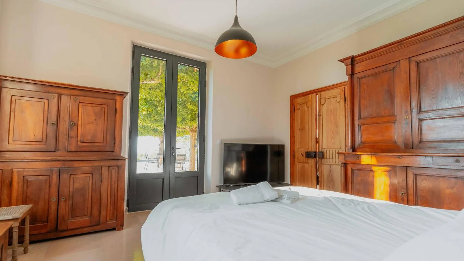 Le Mas Du Roulier, Villa Provencale Chic, 320M2 Au Calme Avec Vue 180 Sur Puy De Dome Thiers