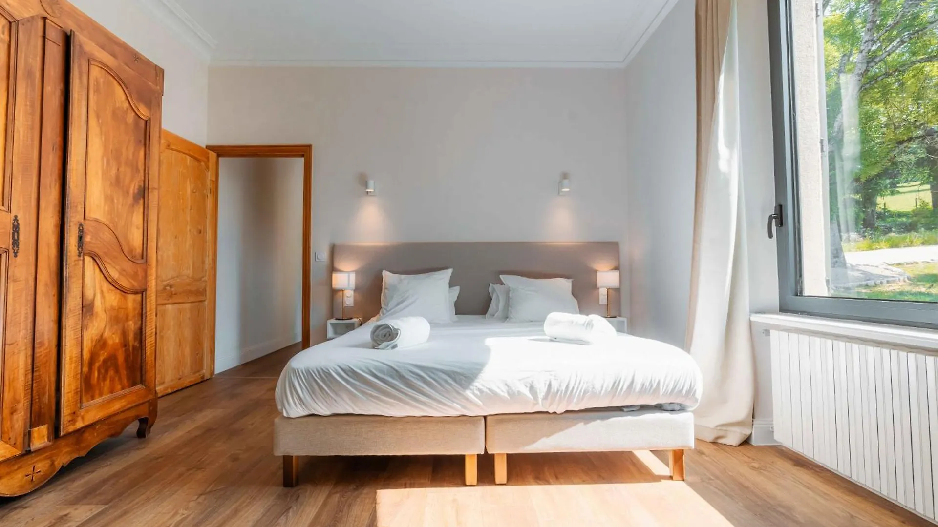Le Mas Du Roulier, Villa Provencale Chic, 320M2 Au Calme Avec Vue 180 Sur Puy De Dome Thiers