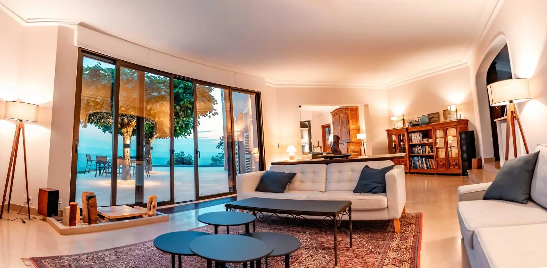 Le Mas Du Roulier, Villa Provencale Chic, 320M2 Au Calme Avec Vue 180 Sur Puy De Dome Thiers 0*,  France
