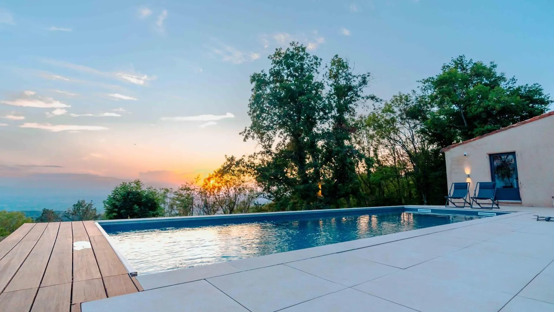 Le Mas Du Roulier, Villa Provencale Chic, 320M2 Au Calme Avec Vue 180 Sur Puy De Dome Thiers
