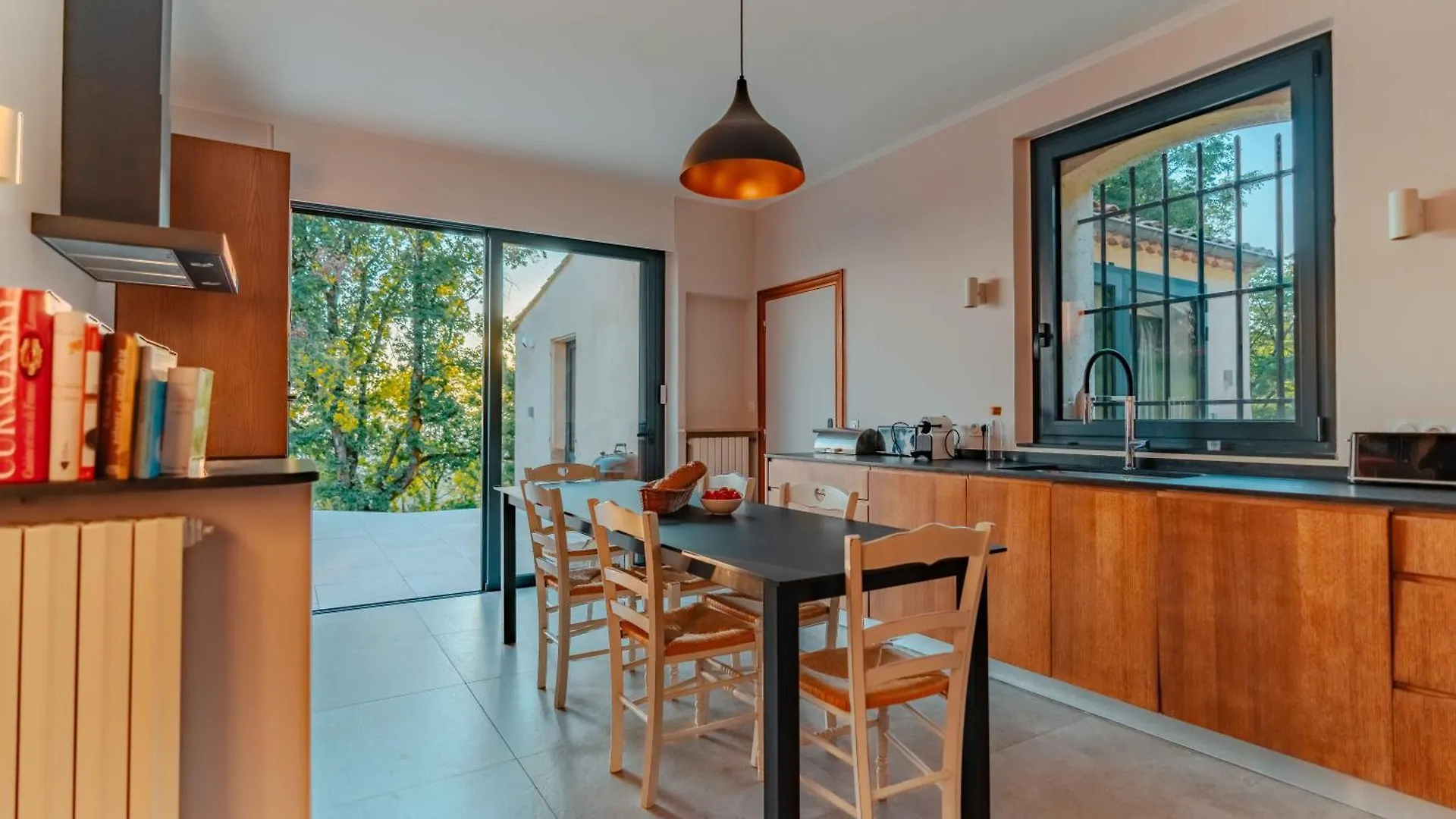 Le Mas Du Roulier, Villa Provencale Chic, 320M2 Au Calme Avec Vue 180 Sur Puy De Dome Thiers 0*,